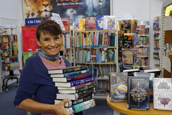 Buchsommer startet in Lichtenstein schon gut zwei Wochen vor Ferienstart - Katrin Hisslinger leitet die Stadtbibliothek Lichtenstein, die wieder zum Buchsommer lädt.