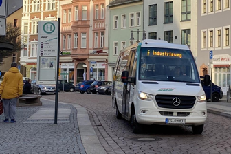 Buslinien im Stadtverkehr Mittweida tragen Buchstaben