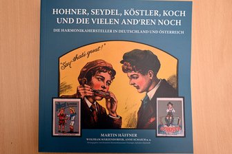 Buchvorstellung in Klingenthal: Eine Reise durch 200 Jahre Harmonika-Geschichte in Deutschland und Österreich - Der zweite Band eines Buches über die Harmonikahersteller in Deutschland und Österreich wurde in Klingenthal der Öffentlichkeit vorgestellt.