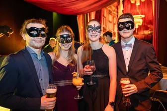 Bühnenball Freiberg 2025: Die schönsten Bilder der Ballnächte - Bühnenball 2025 des Mittelsächsischen Theaters in Freiberg unter dem Motto „Casanova“ am Freitagabend.