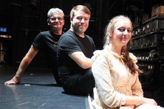 Bühnenreife im Eigenbau: Wie Schüler in Markneukirchen seit 30 Jahren Musical-Hits produzieren - Michael Straube, Sebastian Wildgrube und Selina Chervenkov vom Musical-Team Markneukirchen.