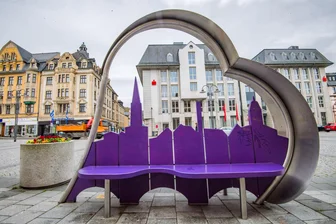 Bürger beklagen „leise Kommunikation“ mit der Stadt – So könnte es in Aue besser laufen - Blick auf den Altmarkt in Aue: Wie wird der Kontakt zwischen Stadtverwaltung und Bürger verbessert? Darüber ist jetzt diskutiert worden.