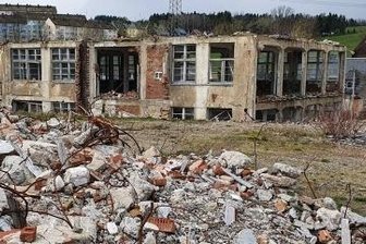 Bürger hoffen auf Straße durch neues Wohngebiet - Wo künftig Eigenheime stehen sollen, prägen noch Überreste des Gelkida-Werks das Bild.