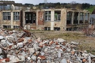 Bürger hoffen auf Straße durch neues Wohngebiet - Wo künftig Eigenheime stehen sollen, prägen noch Überreste des Gelkida-Werks das Bild.