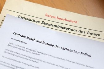 Bürger können Fehltritte der Polizei nun zentral anprangern - Zunächst vier Mitarbeiter nehmen zentral die Beschwerden und Hinweise zur Polizeiarbeit an.
