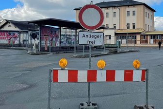 Bürgerbegehren zum Erhalt des Bahnhofs zulässig? Werdauer Stadträte sind gefragt - Zum voraussichtlich letzten Mal befasst sich der Stadtrat in Werdau am Donnerstag mit dem Abriss des Bahnhofs: Das Gremium bestimmt darüber, ob ein Bürgerbegehren zum Erhalt eines Teils des Gebäudes zulässig ist.