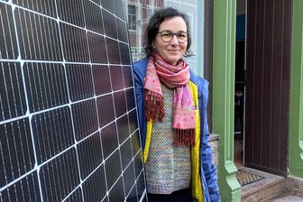 Bürgerenergiegenossenschaft informiert in Mittweida zu erneuerbarer Energie - Kristina Wittig von „Wir machen Energie“ aus Rossau .