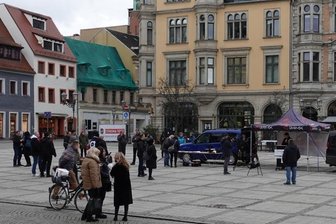 Bürgerfragestunde gefordert - 250 Menschen waren für die Kundgebung auf dem Hauptmarkt angemeldet. Etwa 20 kamen zu der Demonstration. 