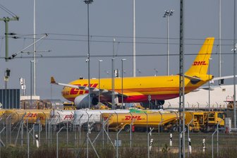 Bürgerinitiative fordert neues Gutachten zu Flughafenausbau - Bürgerinitiativen und Umweltverbände kritisieren den geplanten Ausbau des Flughafens Leipzig/Halle und fordern neue Verkehrsprognosen. (Archivbild)