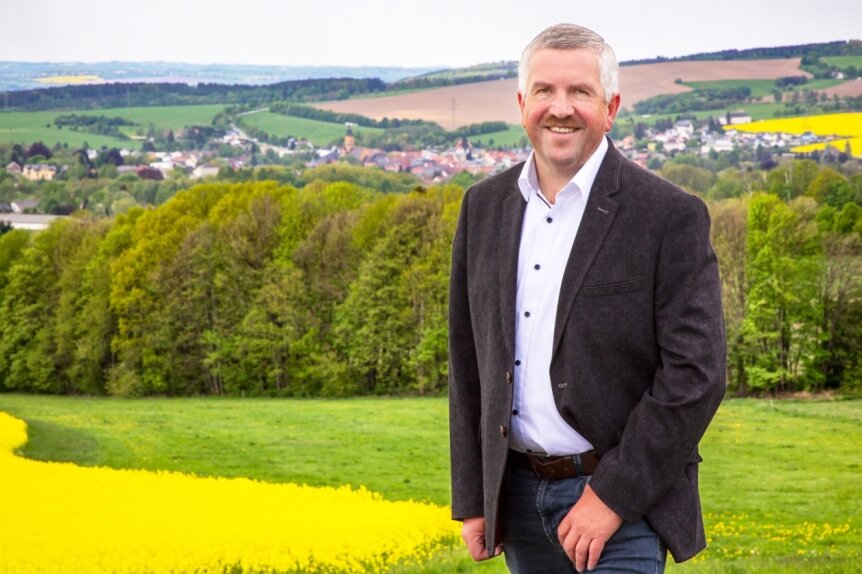 Bürgermeister für Oederan: Freie-Wähler-Kandidat Steffen Schneider hat die Heimat im Blick - Steffen Schneider auf dem Ranis in Görbersdorf. Der 57-Jährige will zum dritten Mal Bürgermeister von Oederan werden. 
