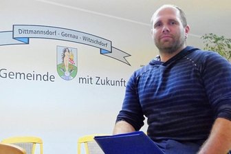 Bürgermeister hat mehr Zeit für Bürger - Bürgermeister Nico Wollnitzke im Ratssaal. Die Bürgermeisterwahl im September hatte der Amtsinhaber konkurrenzlos gewonnen. Die Wahlbeteiligung lag bei 35,7 Prozent.
