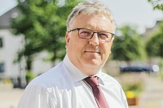 Bürgermeister im Ehrenamt - Sargnagel für Elterlein oder richtiger Schritt? - Jörg Hartmann ist der amtierende ehrenamtliche Bürgermeister von Elterlein. 2023 wird in der Kleinstadt gewählt.