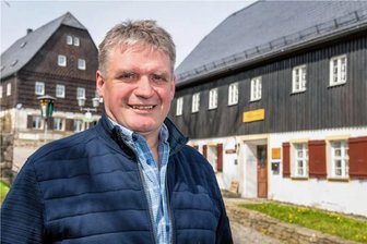 Bürgermeister im Erzgebirge: „Es wäre nicht zumutbar, die Leute nach Freiberg in die Notaufnahme zu schicken.“ - Deutschneudorfs Bürgermeister René Hoffmann spricht sich für den Erhalt des Olbernhauer Krankenhauses aus.