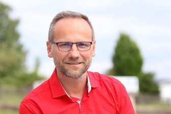 Bürgermeister-Wahl in Kirchberg: Hauptamtsleiter Jens Prager fordert seine Chefin heraus - Jens Prager will 2027 als parteiloser Kandidat zur Bürgermeisterwahl in Kirchberg antreten.