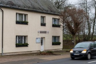 Bürgermeisterposten in Seelitz bleibt vorerst ein Ehrenamt - Das Seelitzer Gemeindeamt als Dienstort des Bürgermeisters: Auch künftig ist der Ortschef der 1680 Seelen zählenden Kommune im Ehrenamt tätig. So haben es jetzt die Gemeinderäte entschieden. 