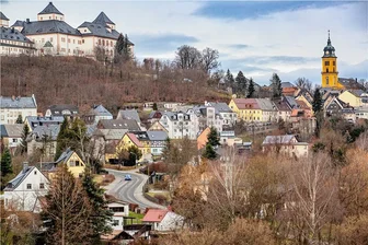 Bürgermeisterwahl in Augustusburg: Kandidatentrio steht fest - Am 5. Februar stimmen die Augustusburger erneut über ihren Bürgermeister ab. Diesmal sind es drei Kandidaten.