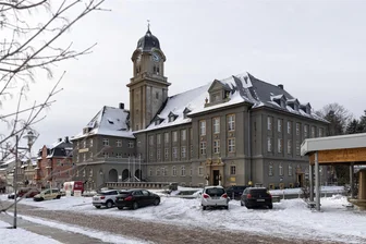 Bürgermeisterwahl in Geyer: Kandidaten stellen sich bei Versammlung vor - Am 4. Februar soll in Geyer ein neuer Bürgermeister gewählt werden. Vier Kandidaten gehen ins Rennen.