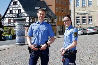Bürgerpolizisten in Hohenstein-Ernstthal: Neue Gesichter und viel Elan - Nancy Rösner und Tobias Heinicke sind die neuen Bürgerpolizisten am Polizeistandort Hohenstein-Ernstthal. Unterwegs sind sie auch im Ortsteil Wüstenbrand, in Oberlungwitz, Gersdorf, Lichtenstein, St. Egidien und Bernsdorf.