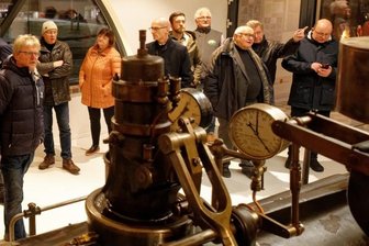 Bulldog-Museum vergrößert Ausstellungsfläche - Im Rahmen der Spendenübergabe hat es einen kleinen Rundgang durchs Bulldog-Museum gegeben. 