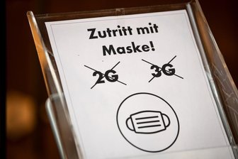 Bund hebt Coronaregeln auf - Inzidenz in Sachsen über 2000 - 
