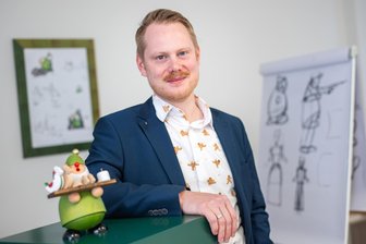 Bundesgerichtshof stärkt erzgebirgische Volkskunst: Sieg im Streit um Billigimporte - Frederic Günther, Geschäftsführer des Verbandes Erzgebirgischer Kunsthandwerker und Spielzeughersteller, freut sich über die BGH-Entscheidung.