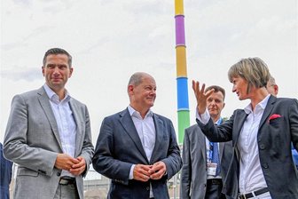 Bundeskanzler Olaf Scholz kommt nach Chemnitz - 2019 war Olaf Scholz in Chemnitz, um den SPD-Spitzenkandidaten zur Landtagswahl, Martin Dulig (l.) zu unterstützen. Mit der damaligen Oberbürgermeisterin Barbara Ludwig besuchten sie eine Baustelle des Energieversorgers Eins.