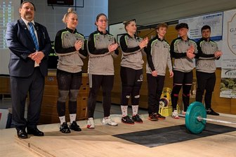 Bundesliga, Gewichtheben: Athletenteam Vogtland feiert unerwartet klaren Auftaktsieg - Das Athletenteam Vogtland siegte zum Auftakt gegen den Vorjahreszweiten TB Roding.