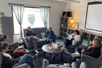 Bundespolitikerin besucht Jugendparlament in Schwarzenberg - Die Bundestagsabgeordnete Ulrike Harzer (2.v.r.) hat jetzt das Gespräch mit Vertretern des Schwarzenberger Kinder- und Jugendparlaments gesucht.