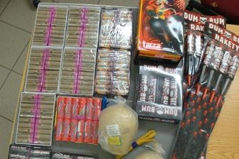 Bundespolizei stellt illegale Pyrotechnik an Grenze sicher - Diese Pyrotechnik stellten die Beamten sicher.