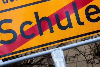 Bundespolizei stellt Schulschwänzer aus Nordrhein-Westfalen am Chemnitzer Hauptbahnhof - Wer seine Schulpflicht verletzt, dem kann ein Bußgeld drohen.