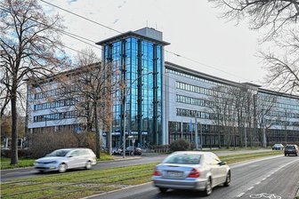 Bundespolizei zieht nach Altchemnitz - Das ehemalige technische Rathaus an der Annaberger Straße. Neben Krankenkasse, Bundesverwaltungsamt und einem Bildungsdienstleister zeiht dort im kommenden Jahr die Chemnitzer Inspektion der Bundespolizei mit 100 Beschäftigten dort ein. 