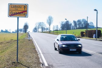 Bundesstraße 169 im Erzgebirge bald wieder monatelang gesperrt - Die B 169 verbindet Stollberg und Aue. Doch gerade am Ortseingang Gablenz bereitet die Verkehrssituation Probleme. Das soll sich in absehbarer Zeit ändern.
