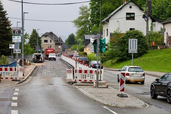 Bundesstraße im Erzgebirge wird in Kürze zur Einbahnstraße - dafür endet andere Vollsperrung - Ab Montag gilt auf der Bundesstraße 169 in Bad Schlema eine Einbahnstraßen-Regelung.