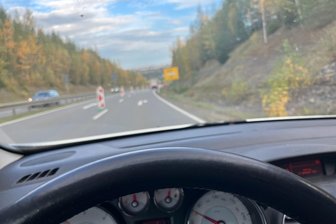 Bundesstraße in Reichenbach: Wann die Sperrung endet - Die Straßensperre am Ortsausgang Reichenbach ist bald Geschichte.