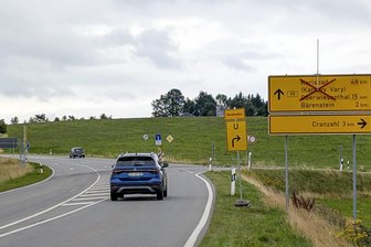 Bundesstraße zum Fichtelberg monatelang gesperrt - Die Umleitung nach Oberwiesenthal über das Sehmatal bleibt noch Monate bestehen.