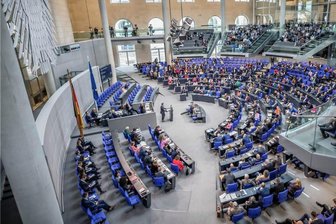 Bundestag beschließt trotz heftiger Kritik Wahlrechtsreform - Hitzige Debatte: Die Abgeordneten des Bundestages diskutieren über die Wahlrechtsreform der Ampel-Koalition.