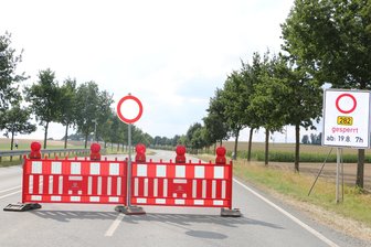 Bundestraße ab Dienstag im Vogtland voll gesperrt: „Es ist schwach, dass die Gewerbetreibenden nichts erfahren“ - Auf einem Teil der B 282 an der Landesgrenze zwischen Thüringen und Sachsen wird bereits gebaut. Ab Dienstag ist auch die Ortsdurchfahrt Langenbach gesperrt.