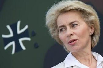 Bundesverteidigungsministerin besucht Wettiner-Kaserne - Verteidigungsministerin Ursula von der Leyen .