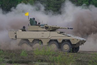 Bundeswehr investiert Milliarden - Musterungszentrum in Jena - Bis 2035 sollen rund vier Milliarden Euro Bundeswehr-Investitionen in den Osten fließen. (Archivbild)