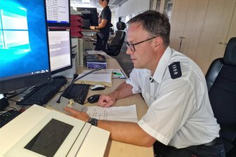 Bundesweiter Warntag: Das ist der Mann, dessen Stimme am Donnerstag fast in ganz Zwickau zu hören war - Die Stimme von Heiko Kluß war aus den Sirenen zu hören.