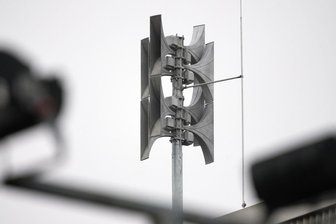 Bundesweiter Warntag: Was Erzgebirger jetzt wissen müssen - Eine Sirene auf einem Haus. Am Donnerstag sollen bundesweit alle Warnsysteme für den Katastrophenschutz getestet werden.