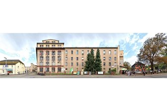 Buntpapierfabrik in Flöha: Jetzt wird abgeschlossen - Der Fotograf Jörg Dietrich aus Leipzig hat sich mit seinem Unternehmen Panorama-Streetline auch auf alte Industriebauten spezialisiert. Die Buntpapierfabrik hat er vor ein paar Jahren abgelichtet.