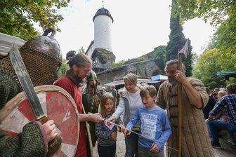 Burg Rabenstein wird zum Wikingerlager -
