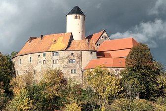 Burg Schönfels: In den Ferien geht es zu wie im Mittelalter - In den Ferien können Kinder und Jugendliche erleben, wie es im Mittelalter zugegangen ist.