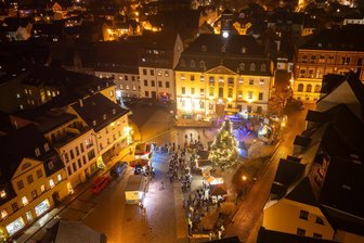 Burgstädter Stadtadvent: Eine Stadt taucht in die Weihnachtszeit ein - Am dritten Adventswochenende verwandelte sich Burgstädt wieder in ein Weihnachtswunderland.