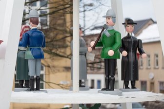Burkhardtsdorf: Ortspyramide wird abgebaut - Zukunft der Figuren unklar - 