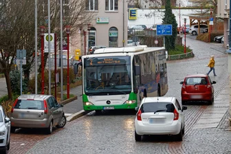 Busfahrer in Hohenstein-Ernstthal streiken: Diese Linien sind betroffen - Die Hohenstein-Ernstthaler Stadtbusse fahren am Montag nur vereinzelt.