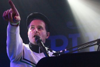 Jet Baker von Buster Shuffle im Leipziger Täubchenthal.