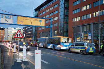 Busunfall im Chemnitzer Zentrum - Behinderungen im Berufsverkehr - Zu einem Unfall mit einem Linienbus kam es am Mittwochnachmittag im Chemnitzer Zentrum.