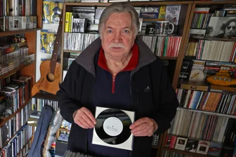 Bye Bye Beatles: Fanclub in Glauchau löst sich nach 35 Jahren auf - Edmund Thielow in seinem Glauchauer Beat- Archiv.